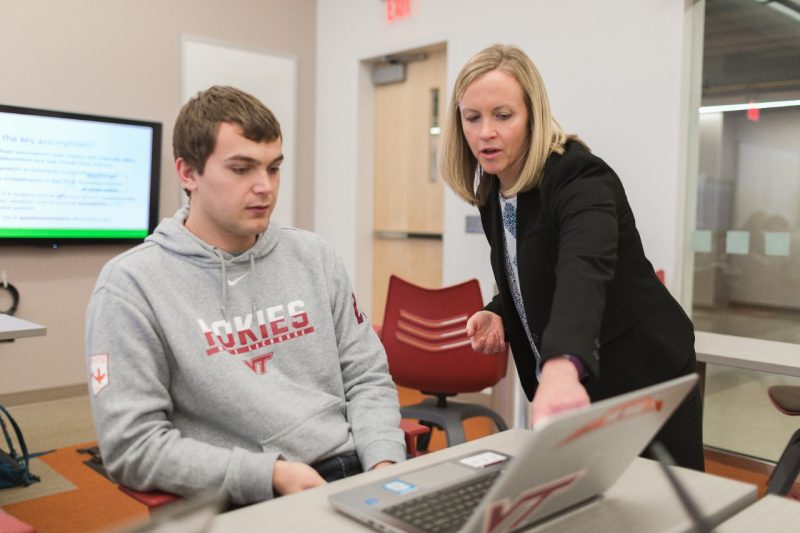 Sarah Stein named Deloitte Foundation Faculty Fellow of Accounting and Information Systems.